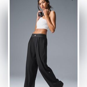 alo yoga suit up trouser NWT